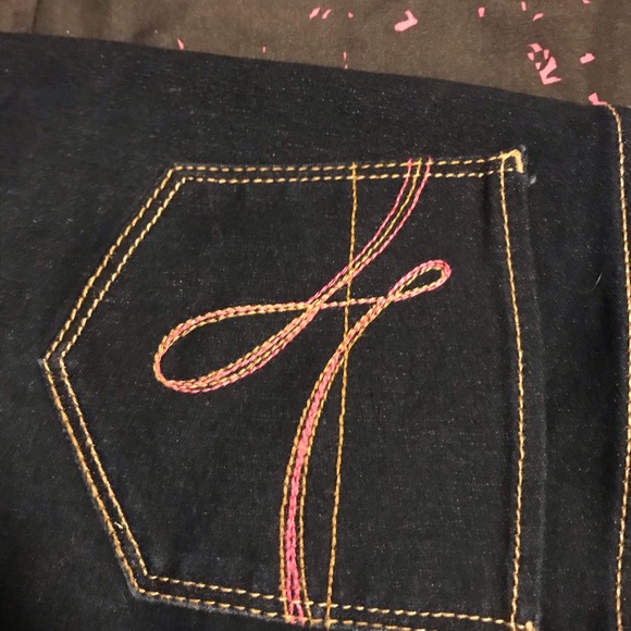 Shorts - Picture 2 of 2